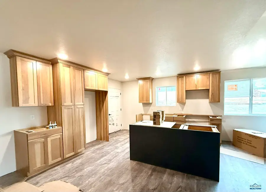827 Heritage Dr, Belle Fourche, SD 57717 - #2