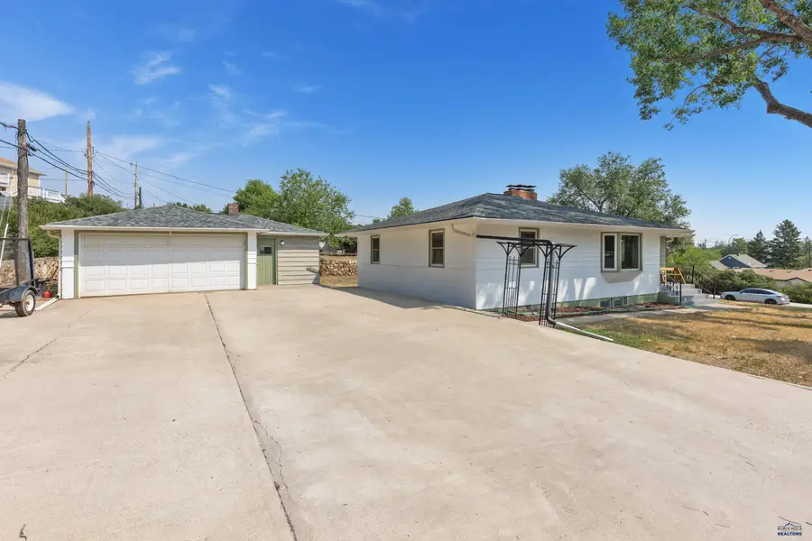 3822 Clifton, Rapid City, SD 57702 - #3