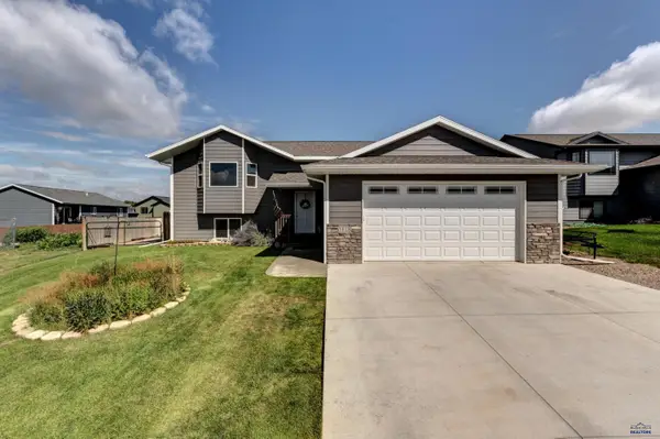 5818 Weatherby Loop, Rapid City, SD 57703