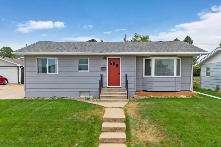 2627 Lawndale Dr, Rapid City, SD 57702 - #2