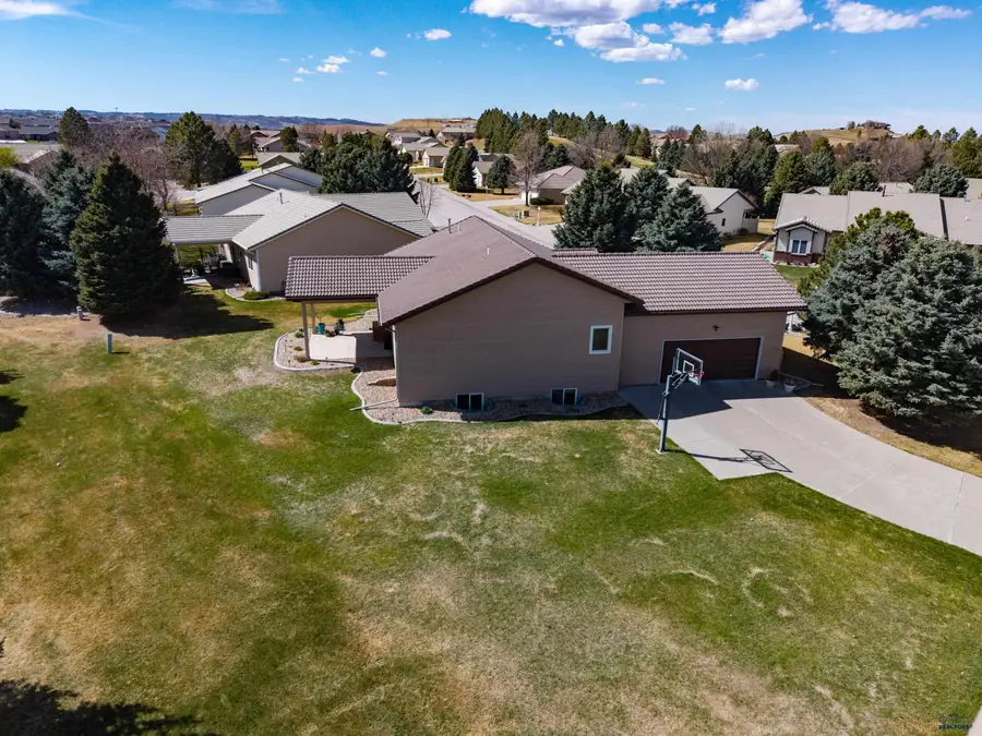 3459 Willowbend Rd, Rapid City, SD 57703 - #3