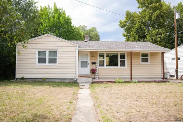 2915 Dundee, Rapid City, SD 57702
