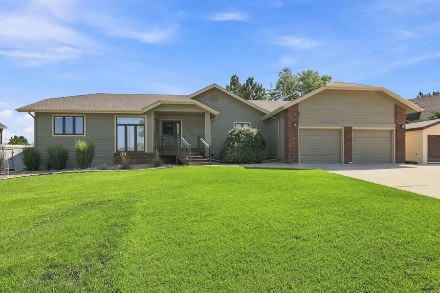 3302 Hogan Ct, Rapid City, SD 57702 - #2