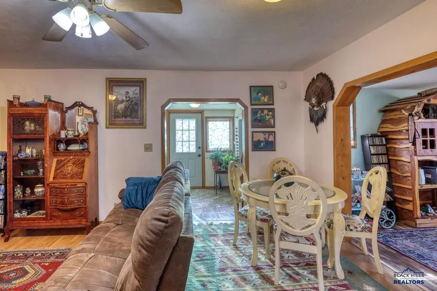 2326 Wilson Ave, Hot Springs, SD 57747 - #2