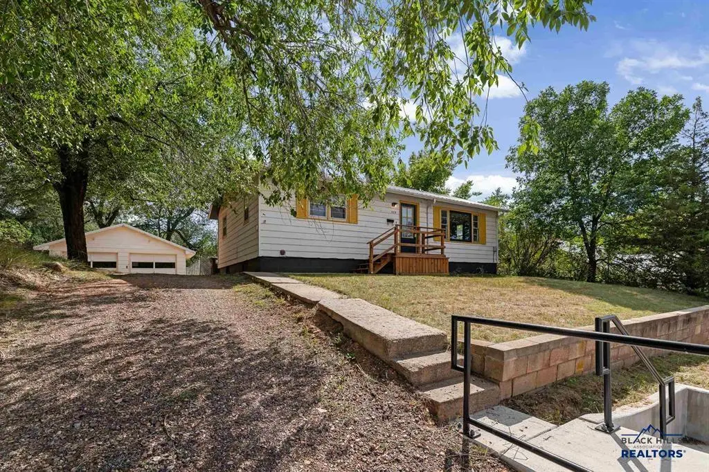 535 Battle Mountain Avenue, Hot Springs, SD 57747 - #1