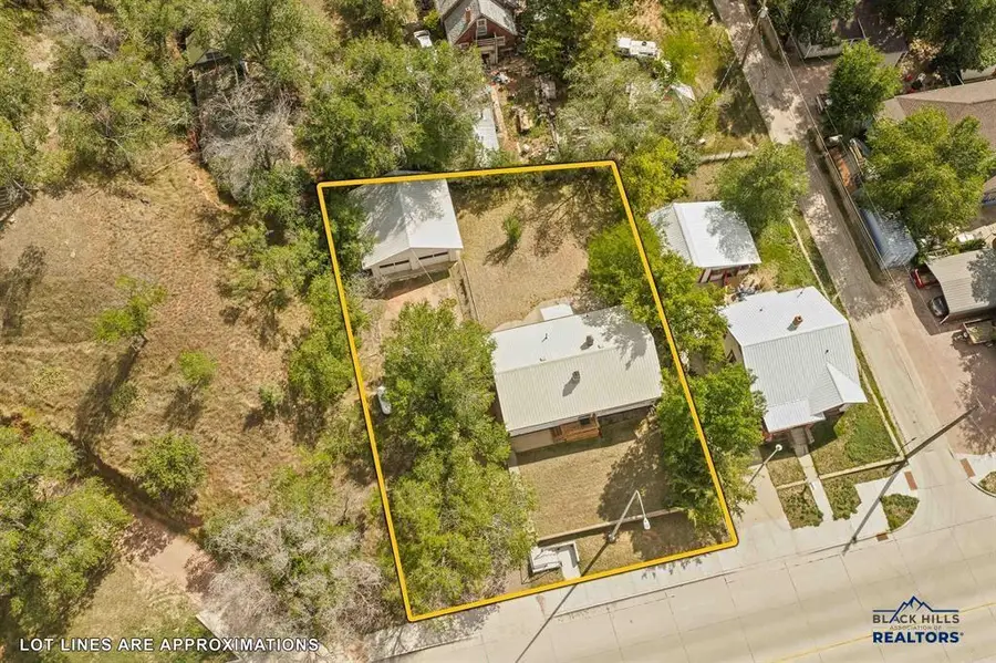 535 Battle Mountain Avenue, Hot Springs, SD 57747 - #3