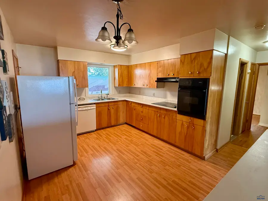 305 E Philadelphia, Rapid City, SD 57701 - #3
