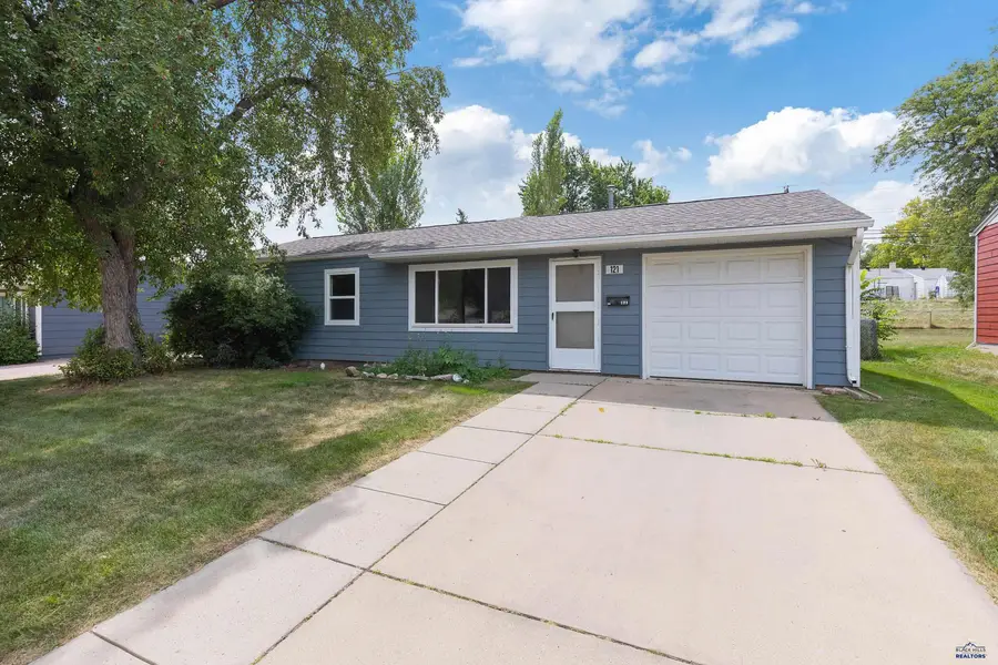 121 E Fairmont Blvd, Rapid City, SD 57701 - #2
