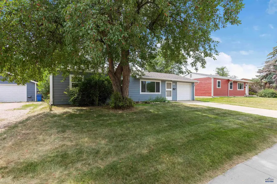 121 E Fairmont Blvd, Rapid City, SD 57701 - #3