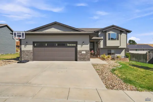 2611 Meadows Dr, Sturgis, SD 57785