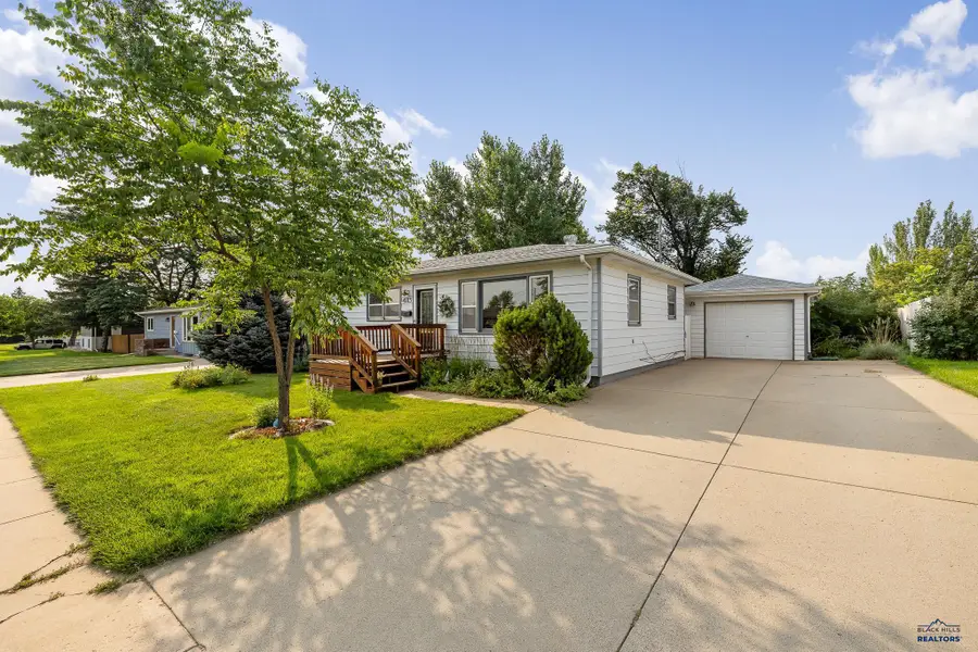 4213 Brookside Dr, Rapid City, SD 57702 - #2
