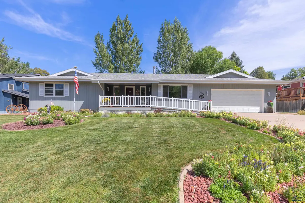 3104 Park Dr, Rapid City, SD 57702 - #1