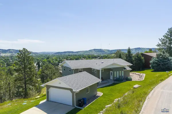 5109 Pinedale Heights Dr, Rapid City, SD 57702-5109