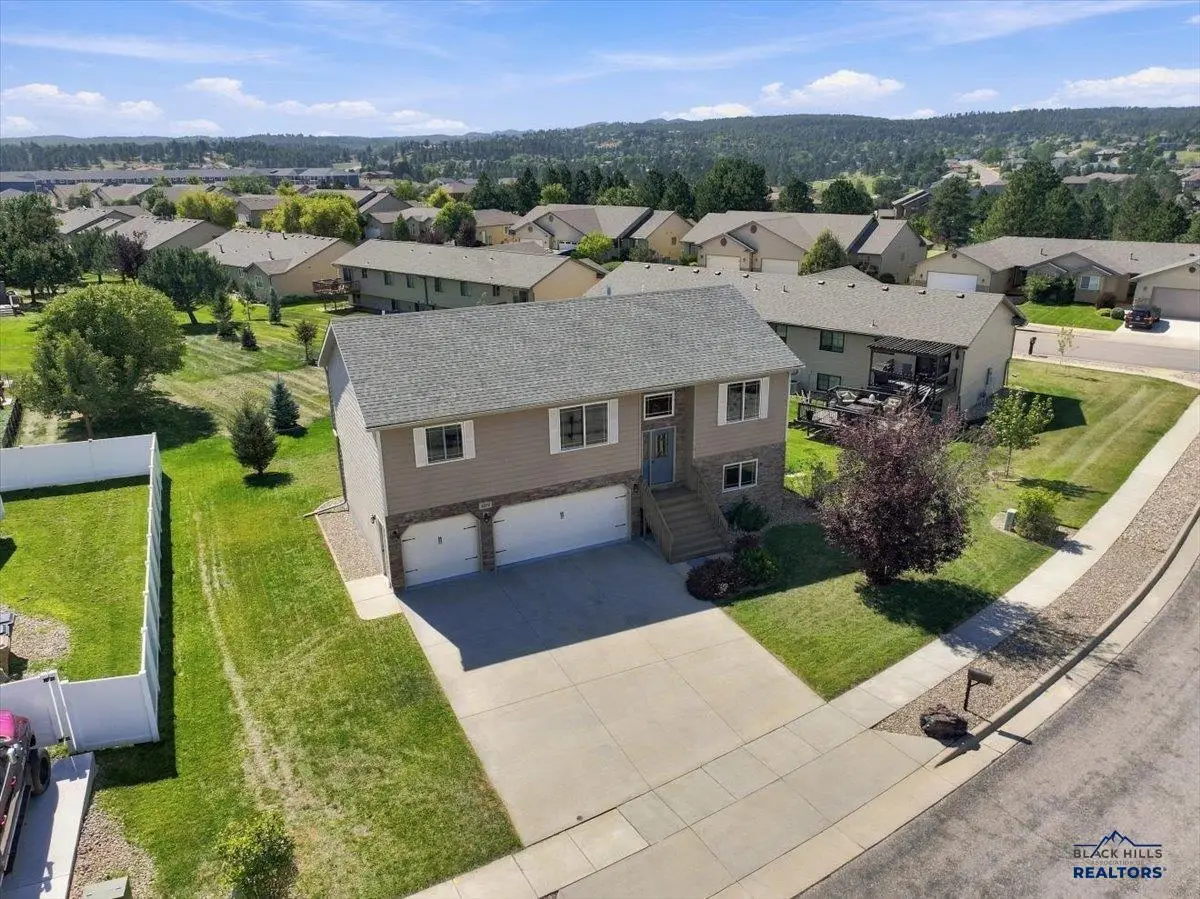 4309 Turnberry Rd, Rapid City, SD 57702 - #1
