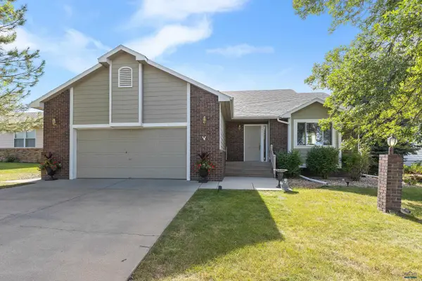 4011 Maple Ave, Rapid City, SD 57701