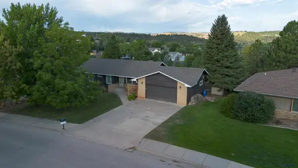 3215 Hogan Ct, Rapid City, SD 57702