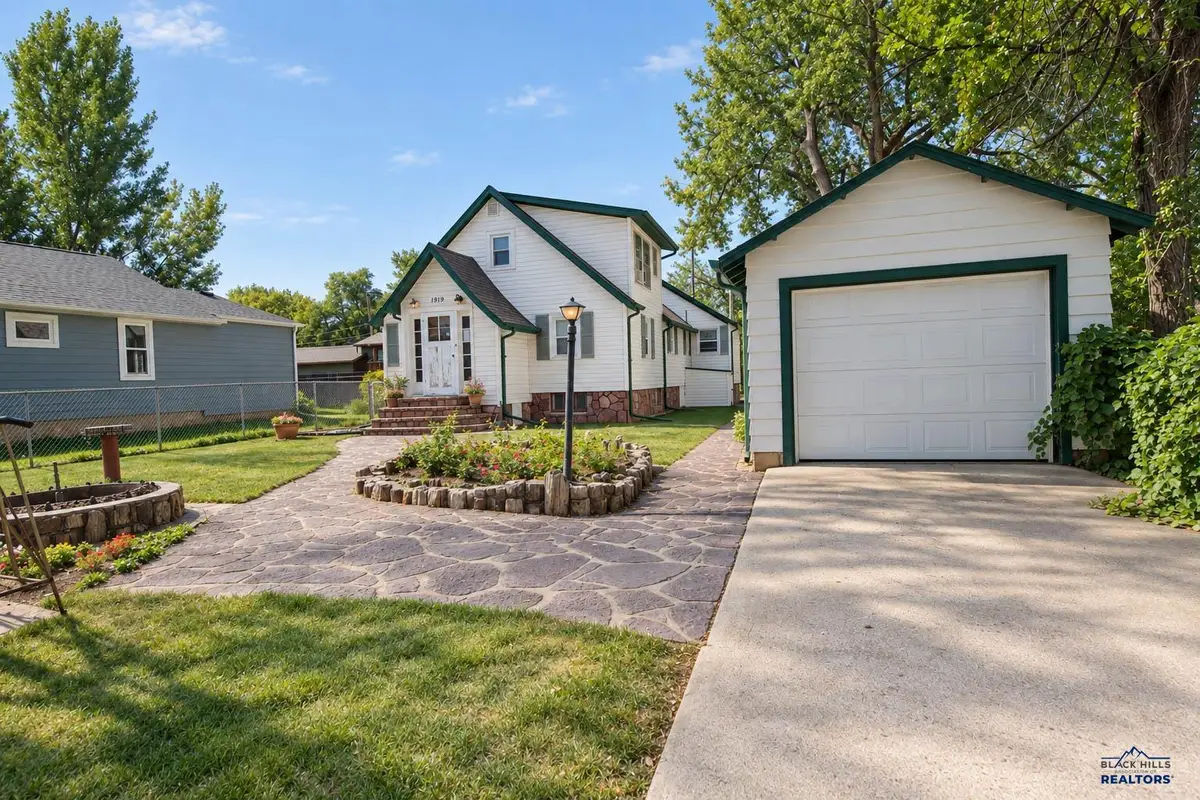 1919 Evergreen Dr, Rapid City, SD 57702 - #1