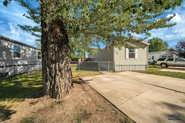 4900 Roberts Ct, Rapid City, SD 57703