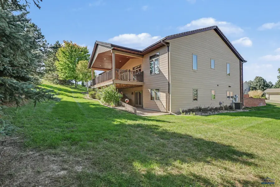 4120 Augusta Dr, Rapid City, SD 57701 - #2