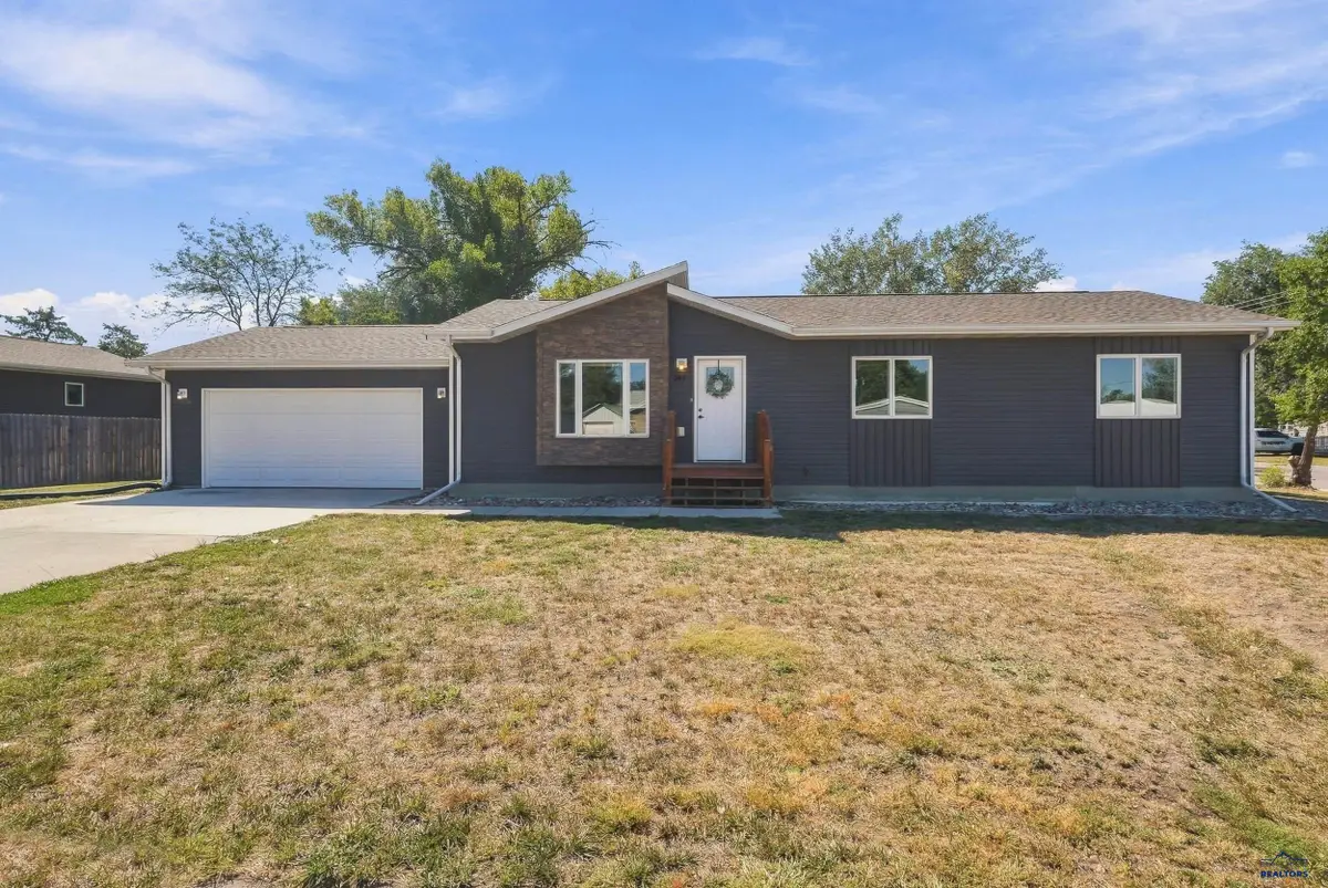 311 4th Ave, Wall, SD 57790 - #1