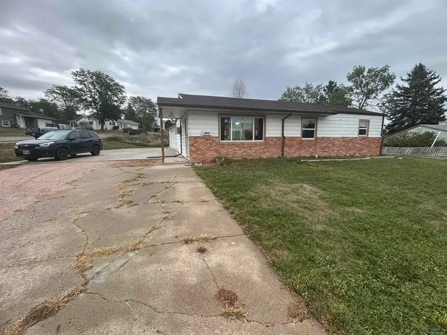 2812 Oak Ave, Rapid City, SD 57701 - #2