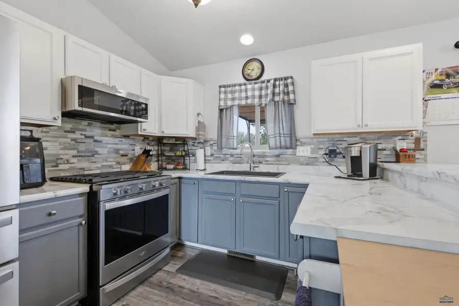 1225 Summerfield Dr, Rapid City, SD 57703 - #3