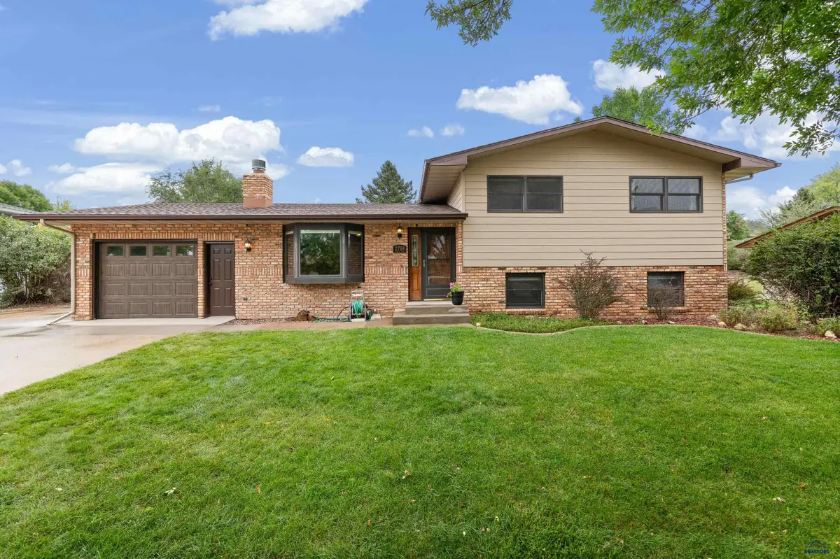 2708 Raymond Dr, Rapid City, SD 57702 - #1