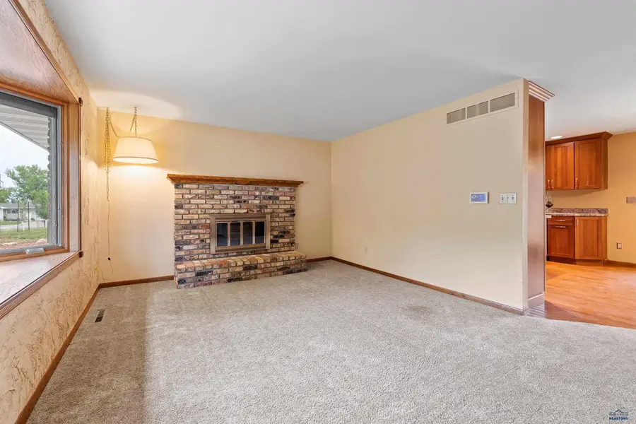 2708 Raymond Dr, Rapid City, SD 57702 - #3