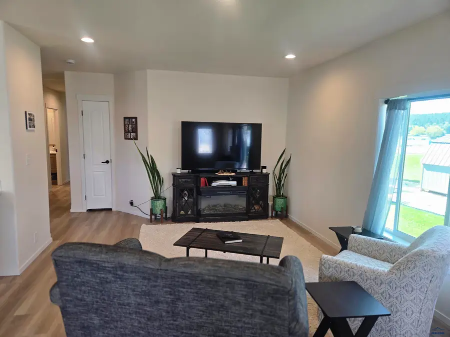1718 Wood Lily Ln, Custer, SD 57730 - #2