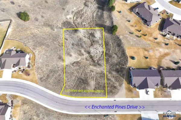 334 Enchanted Pines Dr, Rapid City, SD 57701