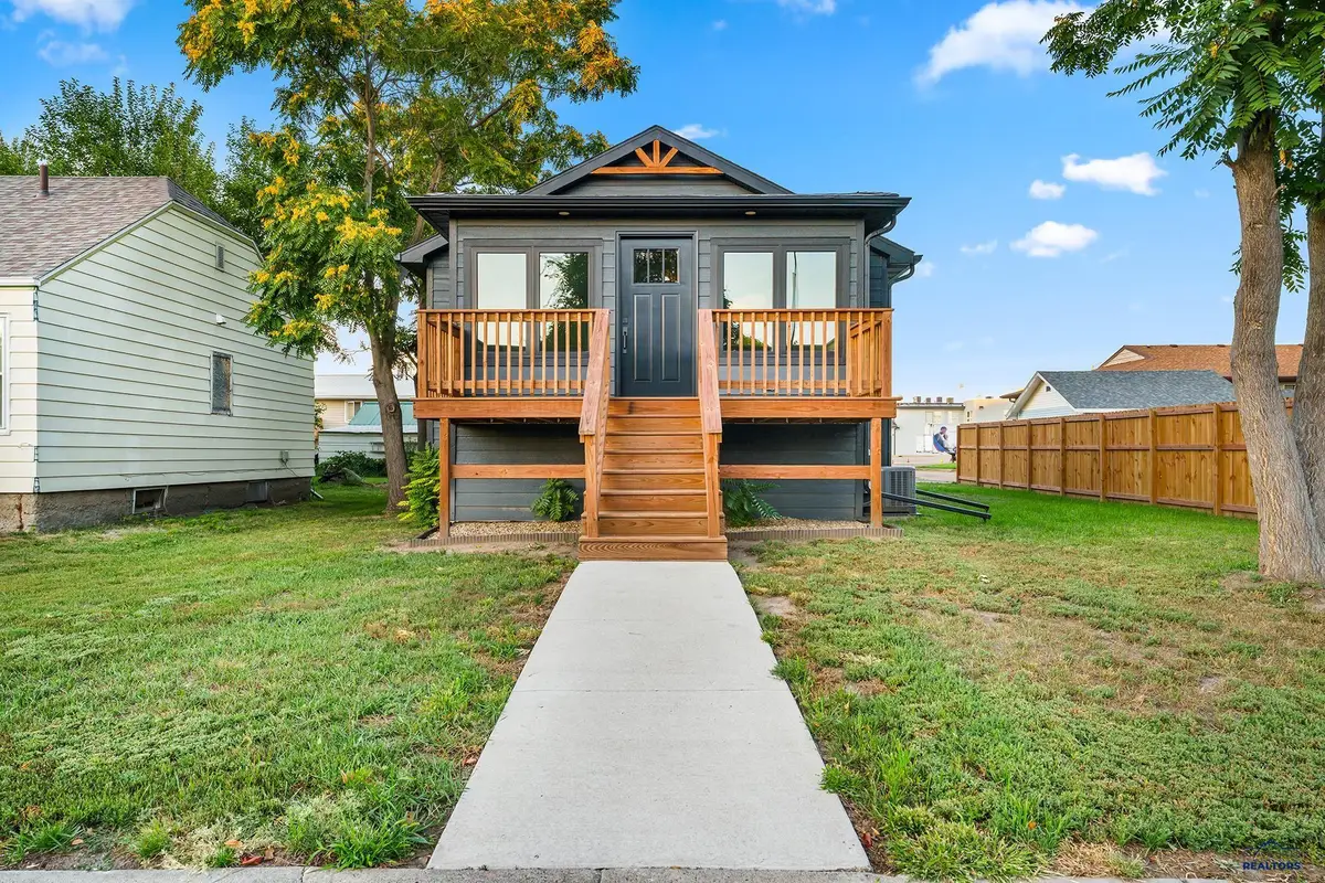 510 E Dakota, Pierre, SD 57501 - #1