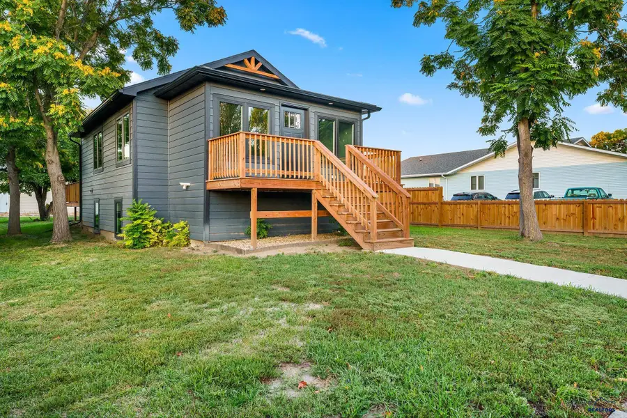 510 E Dakota, Pierre, SD 57501 - #3