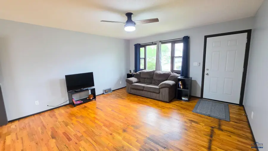 2118 Oak Ave, Rapid City, SD 57701 - #3
