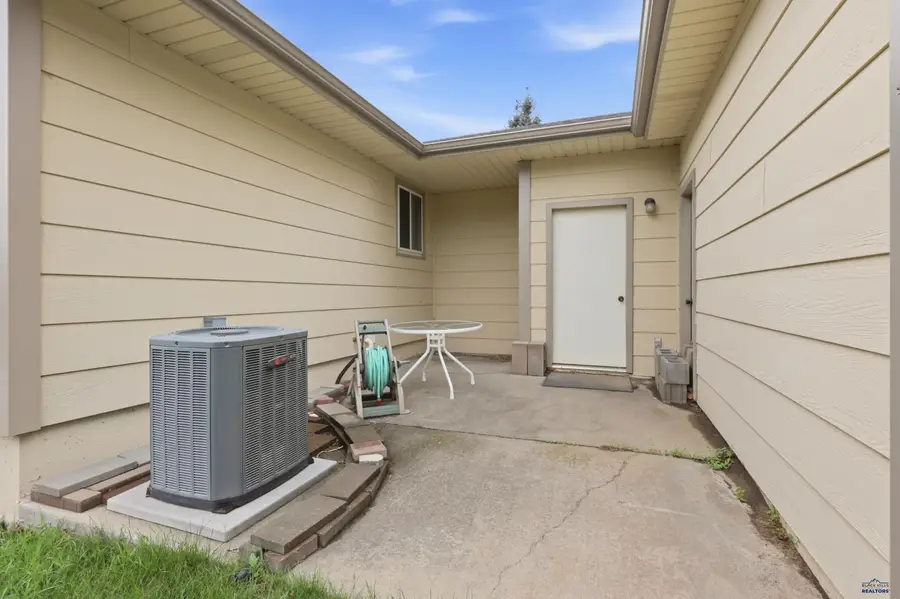 3920 Wisconsin Ave, Rapid City, SD 57701 - #3