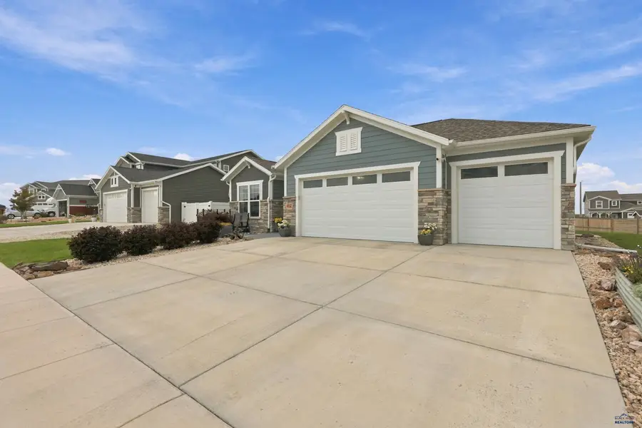 602 Solomon Ct, Rapid City, SD 57703 - #3