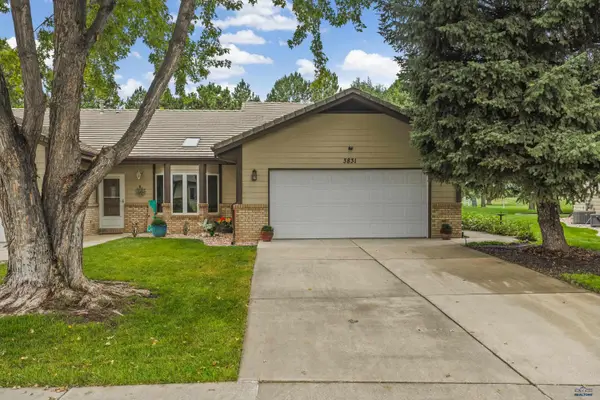 3831 Back Nine Dr, Rapid City, SD 57703