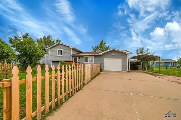 4623 Trail Dr, Rapid City, SD 57703