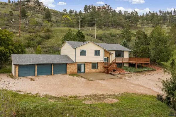 2108 Harney Dr, Rapid City, SD 57702