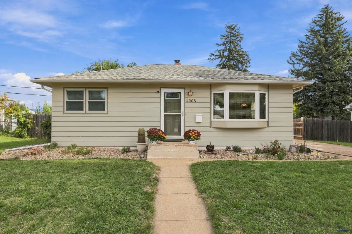 4208 Meadowwood Dr, Rapid City, SD 57702-2004 - #1