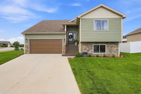 4301 Donegal Way, Rapid City, SD 57702