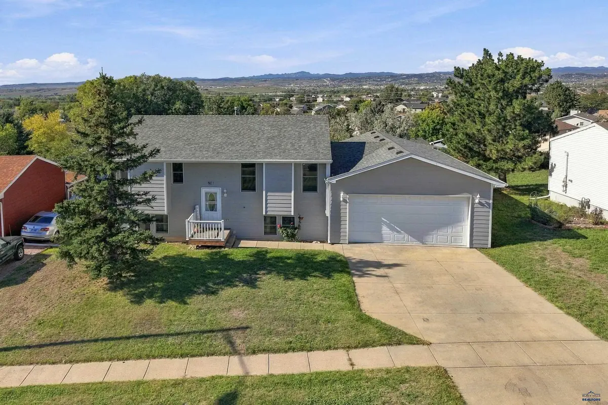921 Ennen Dr, Rapid City, SD 57703 - #1