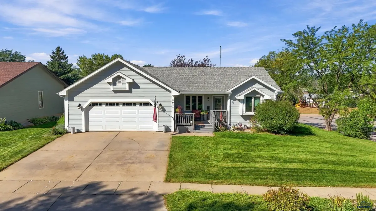 3021 Roxbury Cir, Rapid City, SD 57702 - #1