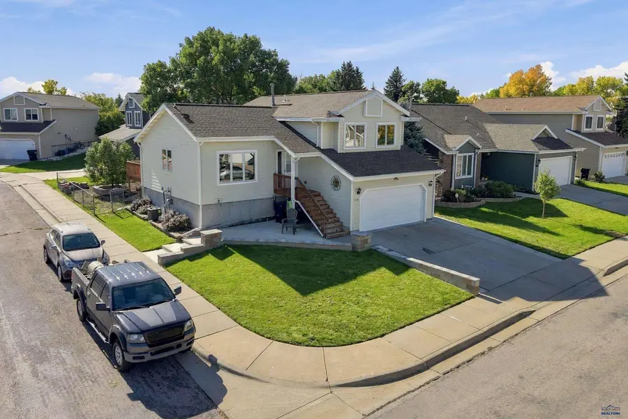 4124 Prairie View Dr, Rapid City, SD 57701 - #2