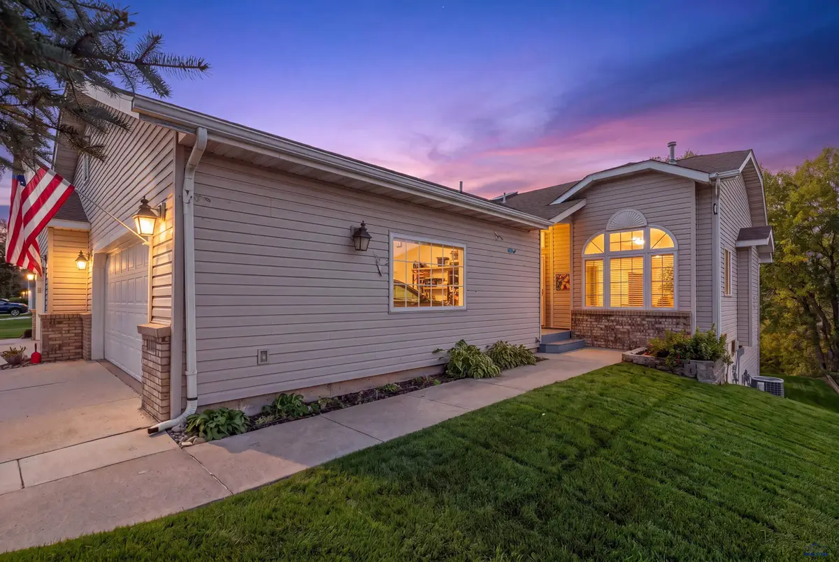 3701 Park Dr, Rapid City, SD 57702 - #1