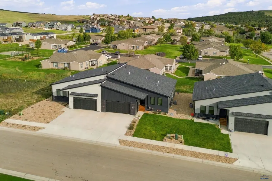 812 Petros Dr, Rapid City, SD 57701 - #3