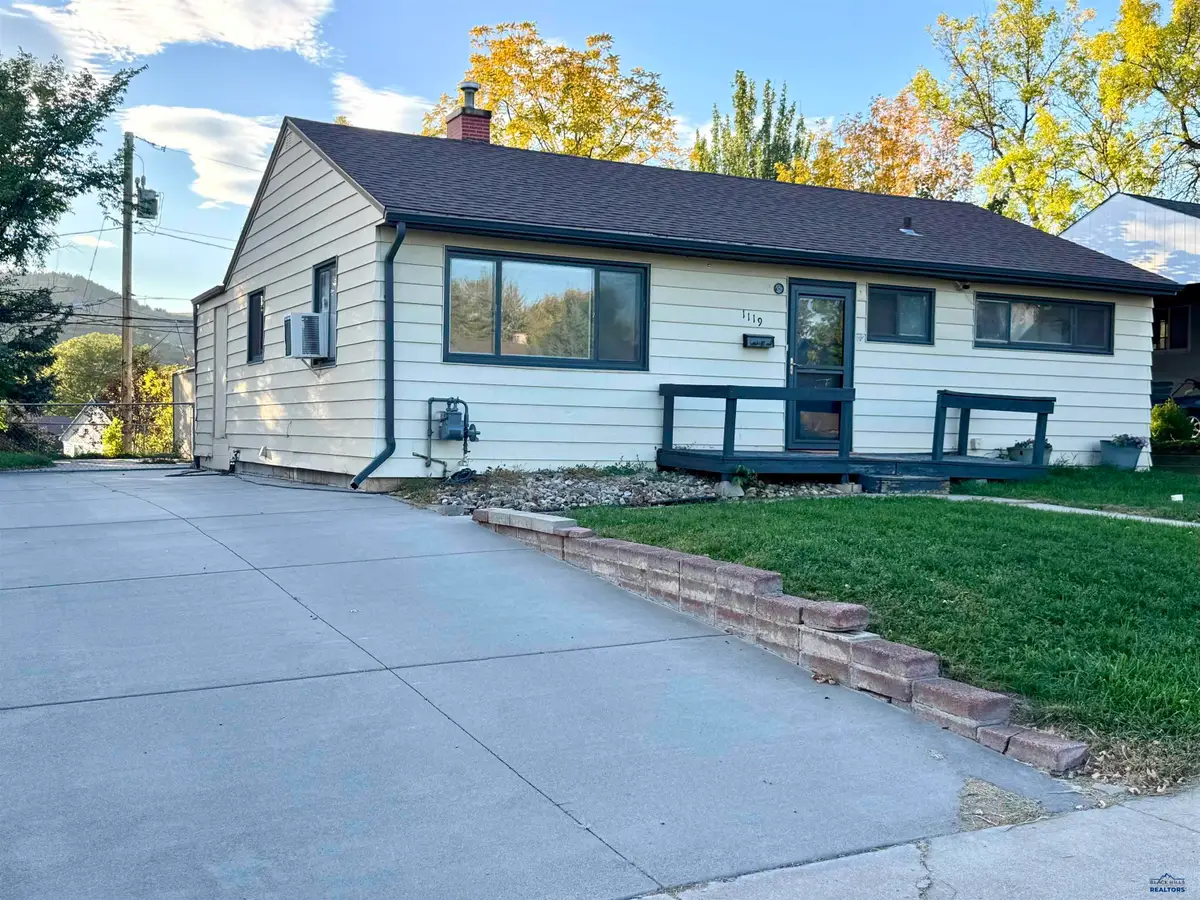 1119 Northeast Dr, Rapid City, SD 57701 - #1