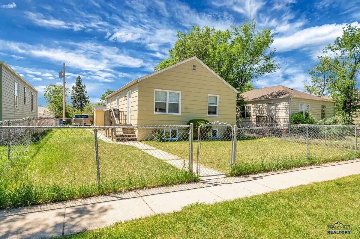 211 E Monroe Ave, Rapid City, SD 57701-2515 - #1