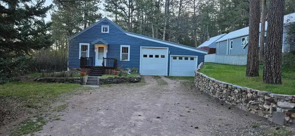 232 S 2nd St, Custer, SD 57730