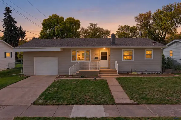 615 Bel Aire Dr, Rapid City, SD 57702