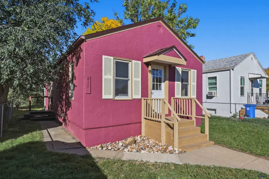 817 Racine, Rapid City, SD 57701 - #2